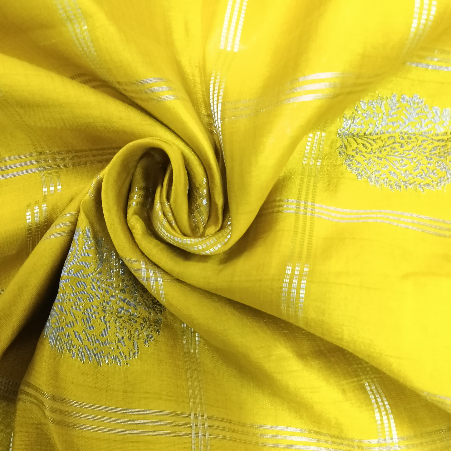 Krishya Katha Butta Saree | SSKB276