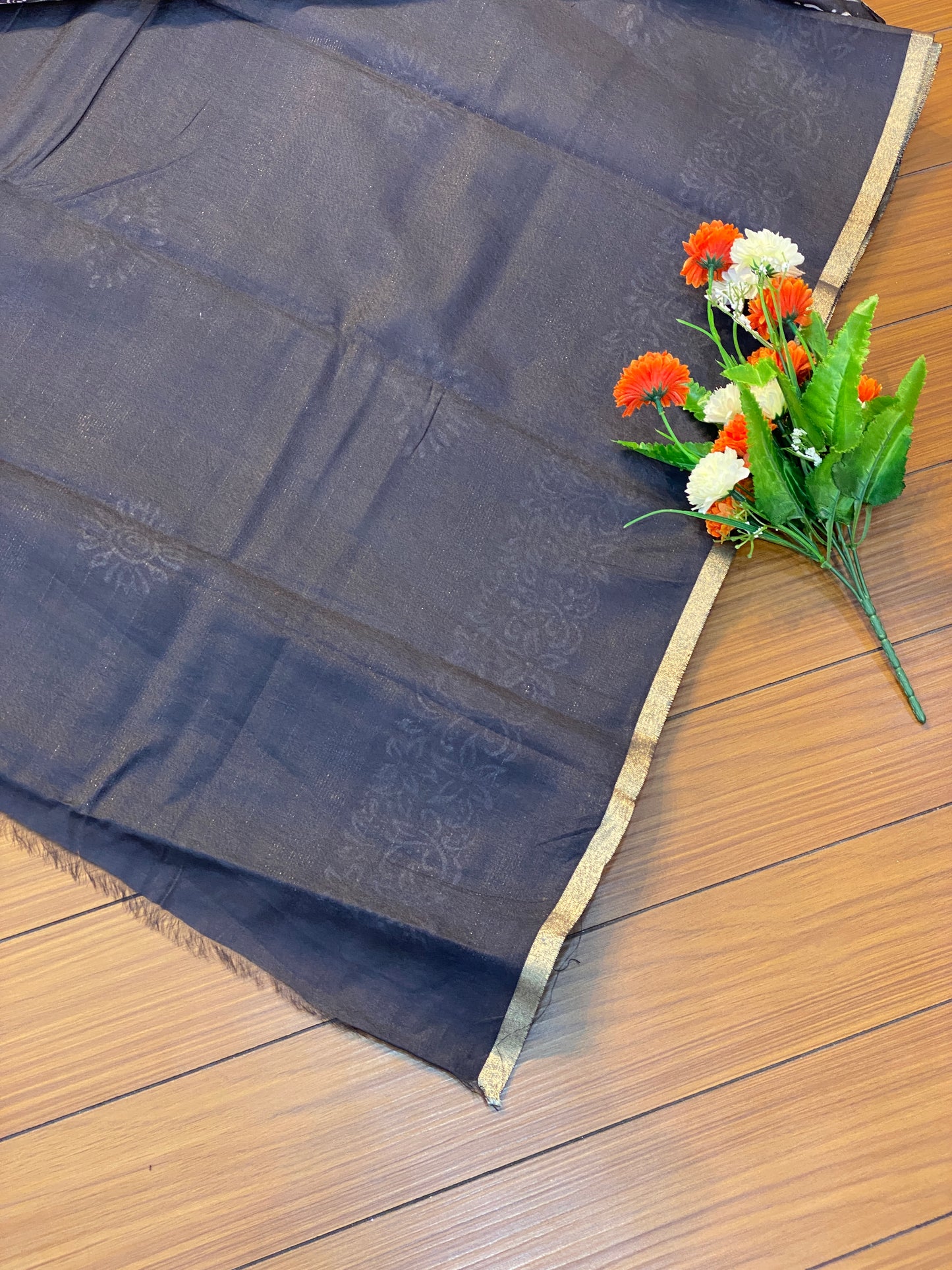 Tree Print Linen Cotton Saree with Silver Border Saree | SSTL368
