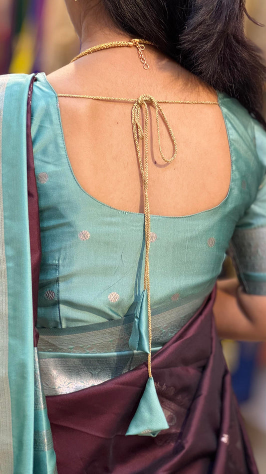 Zip & Go Deep Wine Floral Woven Saree | SSPW353