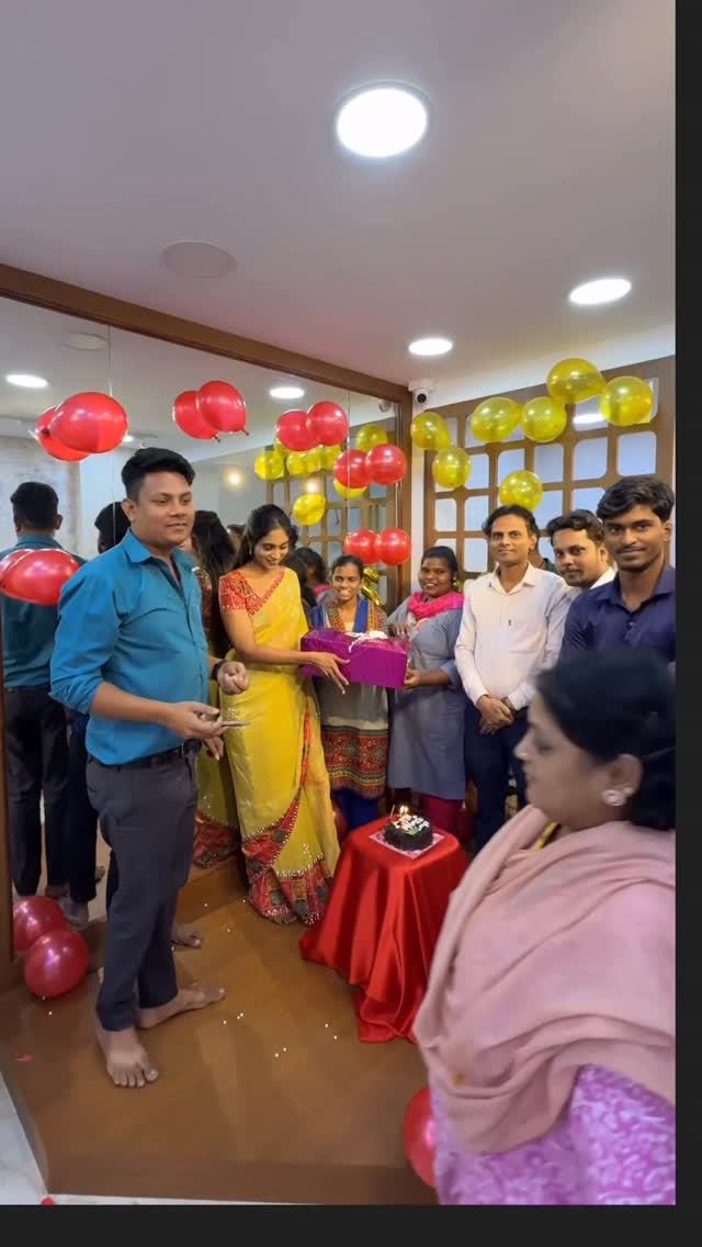 Happy Birthday Celebration @ Sreesaisilks Nanganallur/ Annanagar