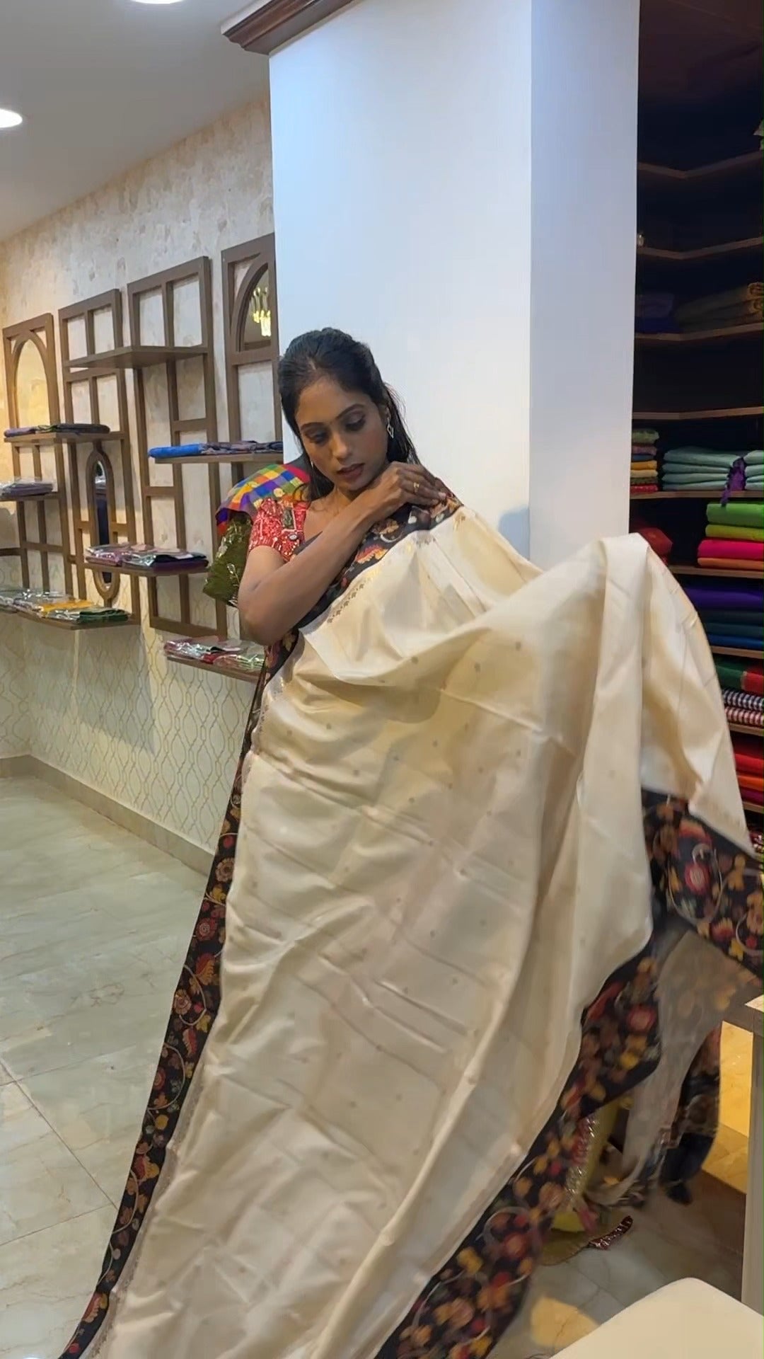 Shop Online: sreesaisilks.in

Shop Location:

📍Nanganallur
Sree Sai Silks
#20, 3rd Main Rd, Thillai