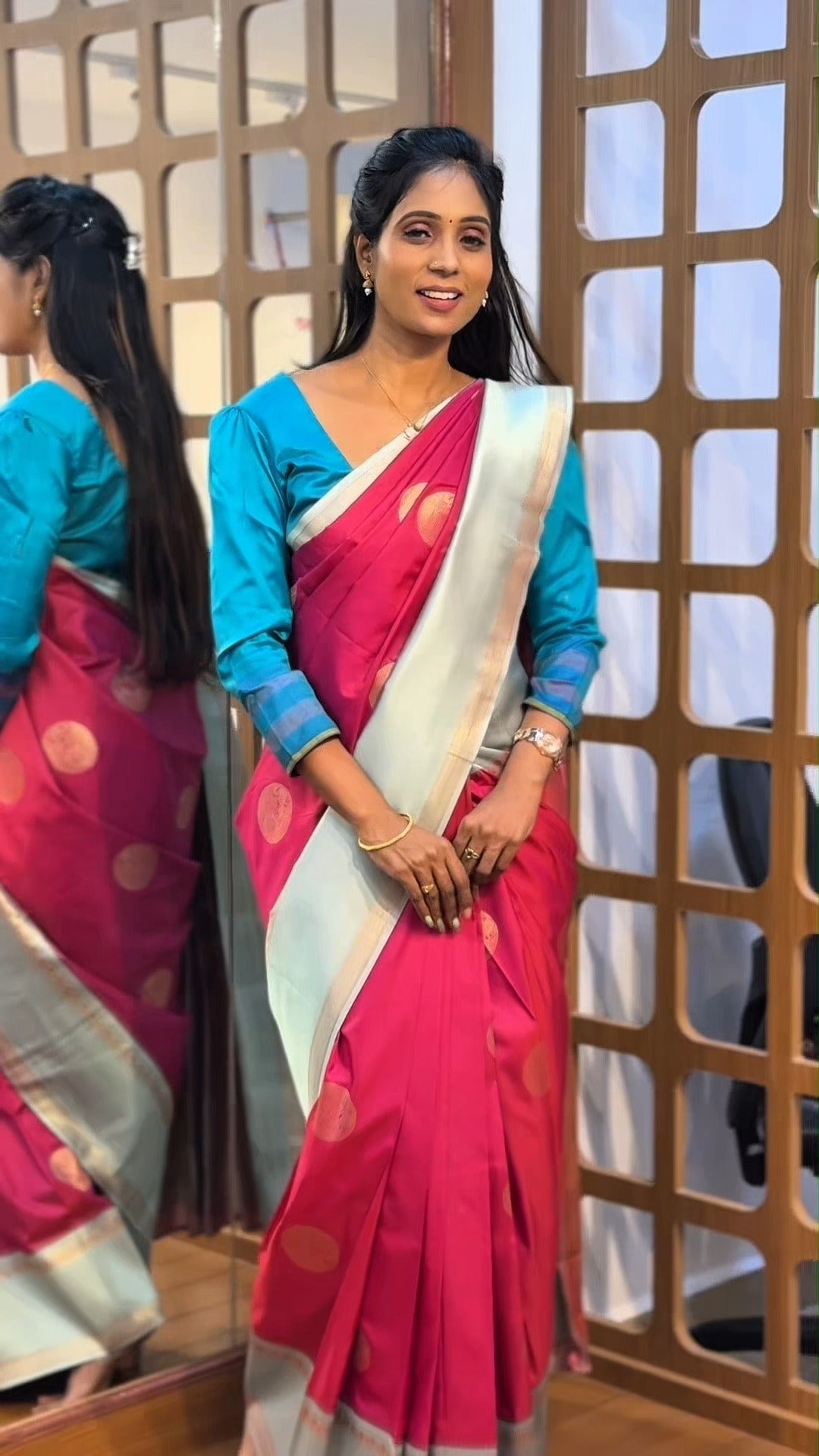 Soft Silk Saree | SSSS283

Shop Online: sreesaisilks.in

Shop Location:

📍Nanganallur
Sree Sai Silk