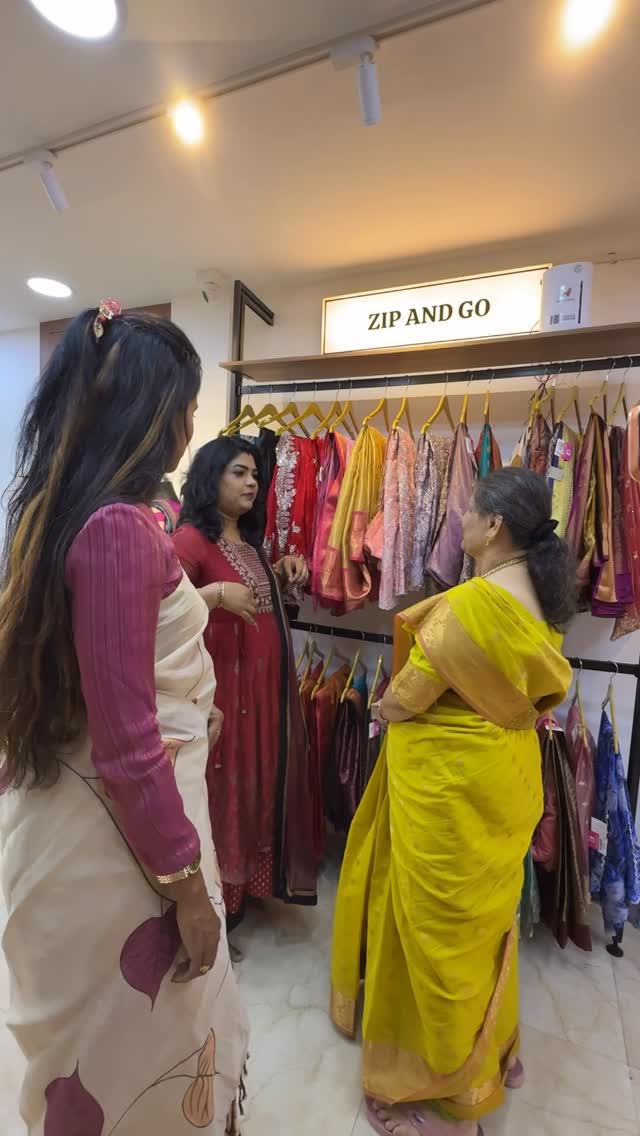 World’s First Hip Open ZIP & GO SAREES @sreesaisilks 8072695269/8072695269/6382196976 / Nanganallur