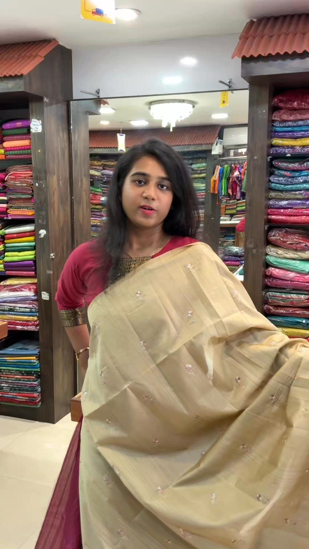 Products code: SSBS342

Shop Online: www.sreesaisilks.in 

Shop Location: 

📍Nanganallur
Sree Sai S