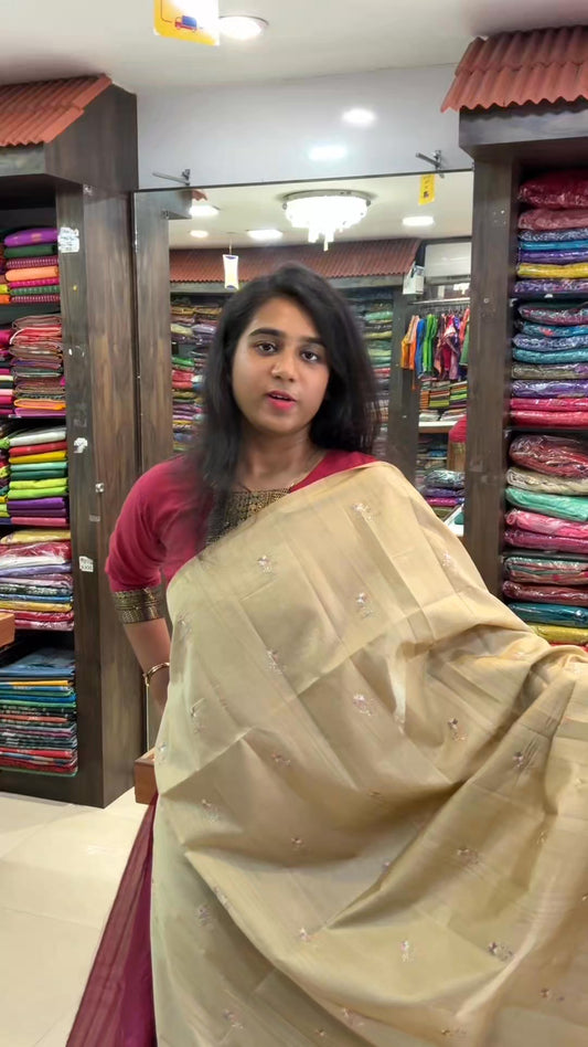 Products code: SSBS342

Shop Online: www.sreesaisilks.in 

Shop Location: 

📍Nanganallur
Sree Sai S