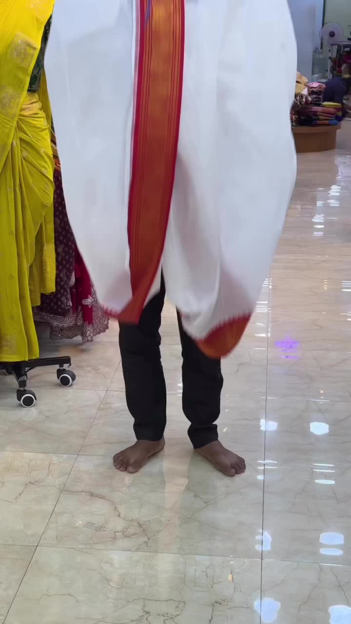 Panchakacham | Angavastram Readymade | SSPA321

Shop Online: sreesaisilks.in

Shop Location:

📍Nang