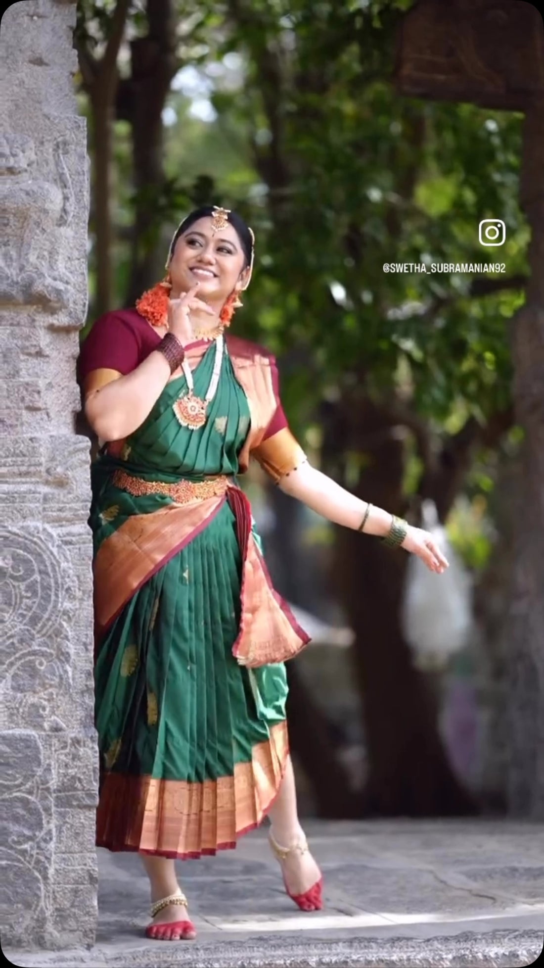 BHARATHANATIYAM PRACTICE SAREE STITCHING STARTING @ 1599/-

Shop Online: www.sreesaisilks.in

Shop L
