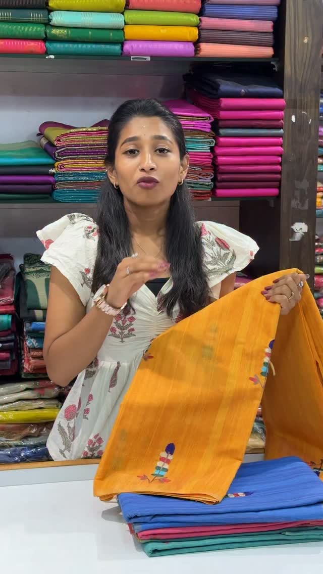 Tussar Tissue Saree | SSJY320

Comment “LINK” to get product link or search this code on website www