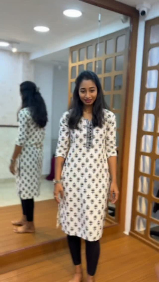 Comment “LINK” to get product link or search this code on website www.sreesaisilks.in

Shop Online: