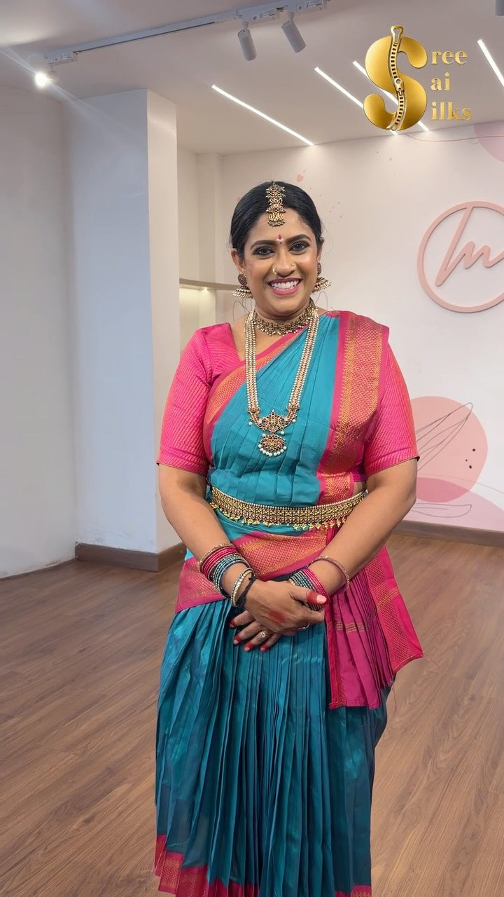 Thank you for your sweet words mam😍✨
@meerakrishnaofficial 
Shop Online: www.sreesaisilks.in

Shop