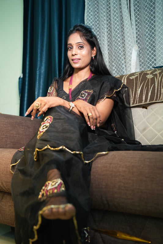 Hand Pearl Work Saree SSHW201
