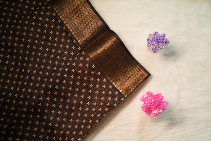 Dobby Border Fancy Oval Design Saree | SSOD226