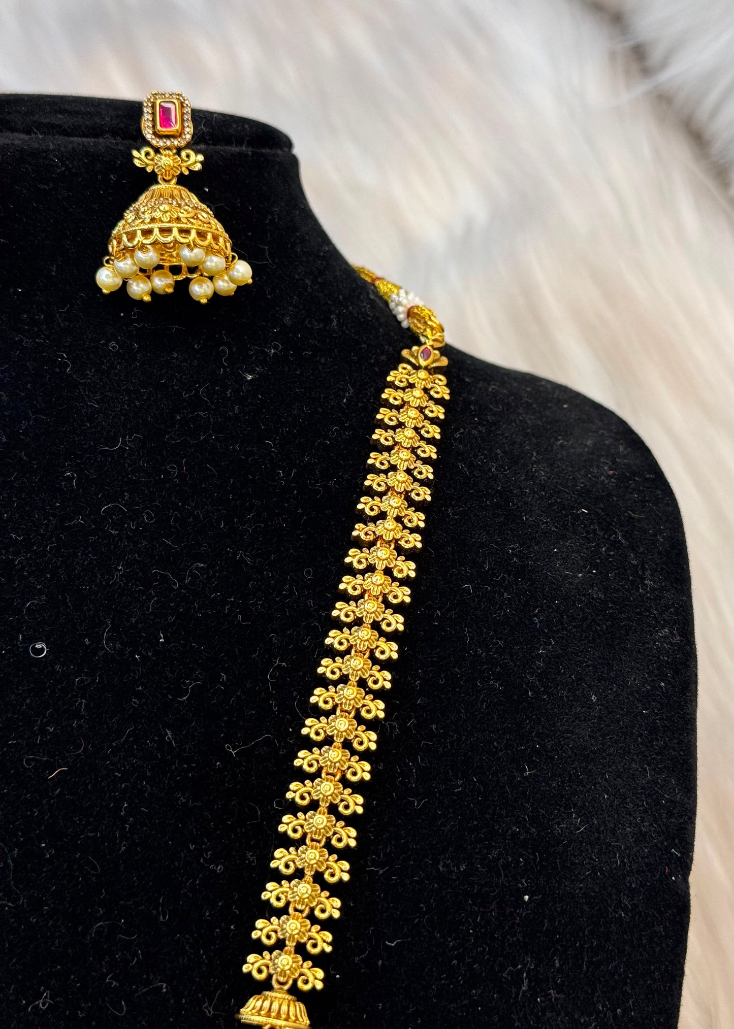 Antique Gold Finish Floral Haram With Ruby & Pearl Pendant B10 | SSRG58