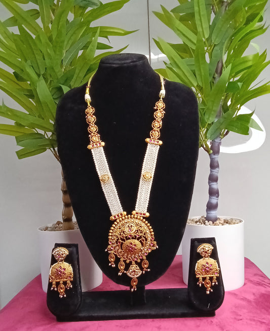 Lucentarts Exquisite Stone and Pearl Kundhan & Kemp Set  | SSBL013