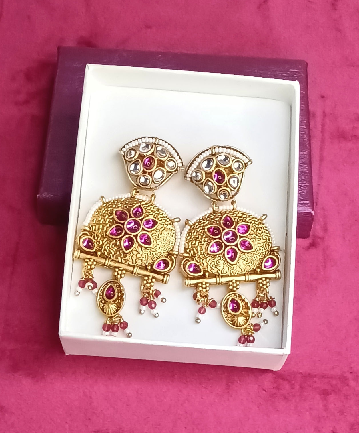 Lucentarts Exquisite Stone and Pearl Kundhan & Kemp Set  | SSBL013