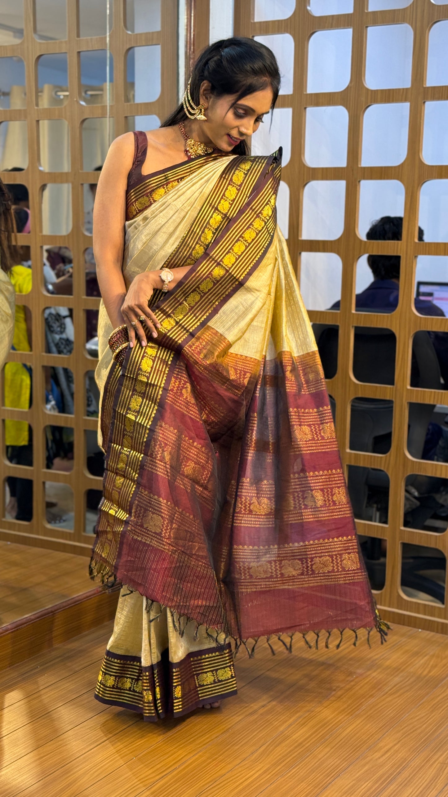 Korvai Saree Maroon & Gold Zari Border | SSSK310
