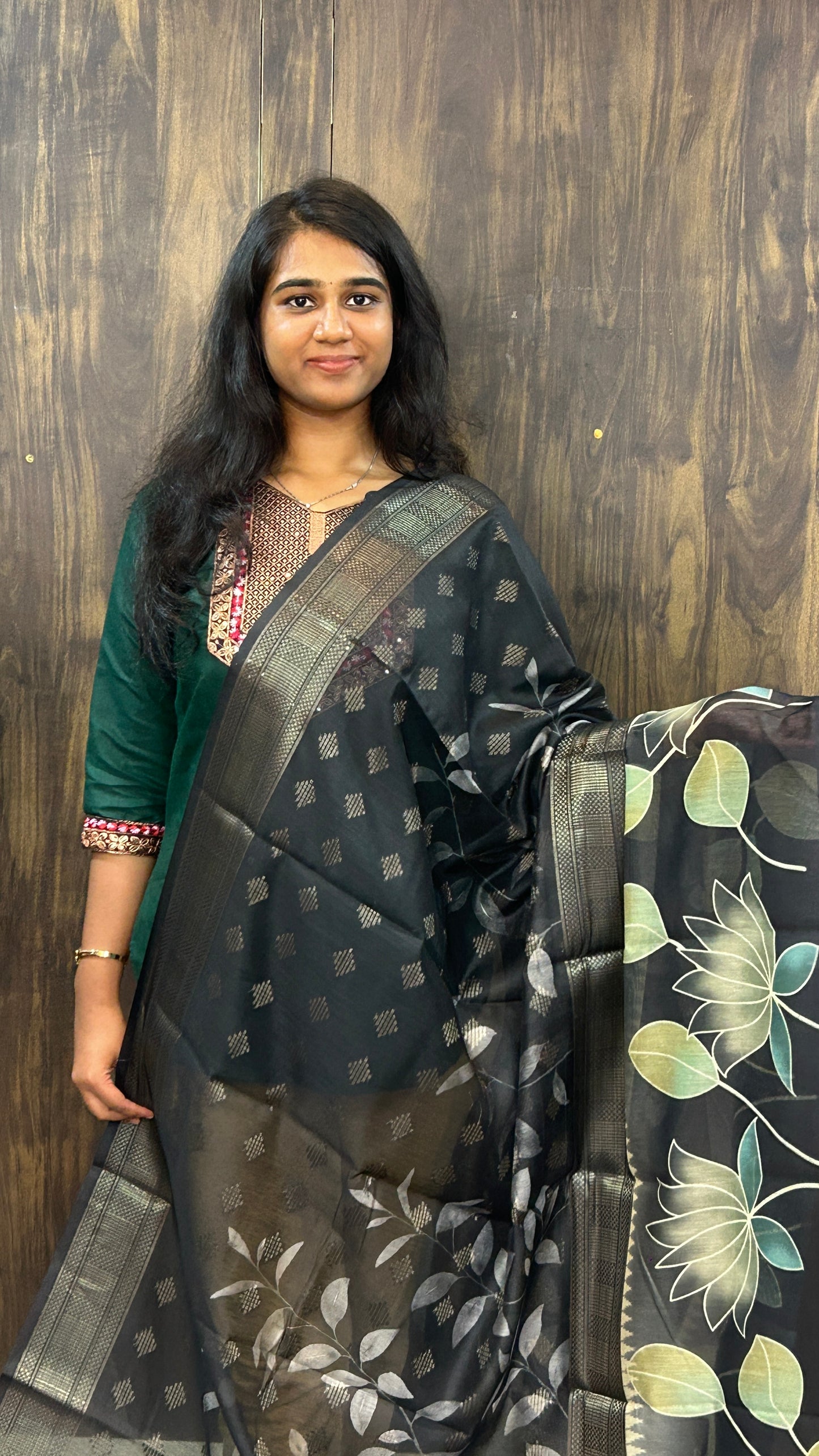 Floral Lotus Contemporary Saree | SSFL341