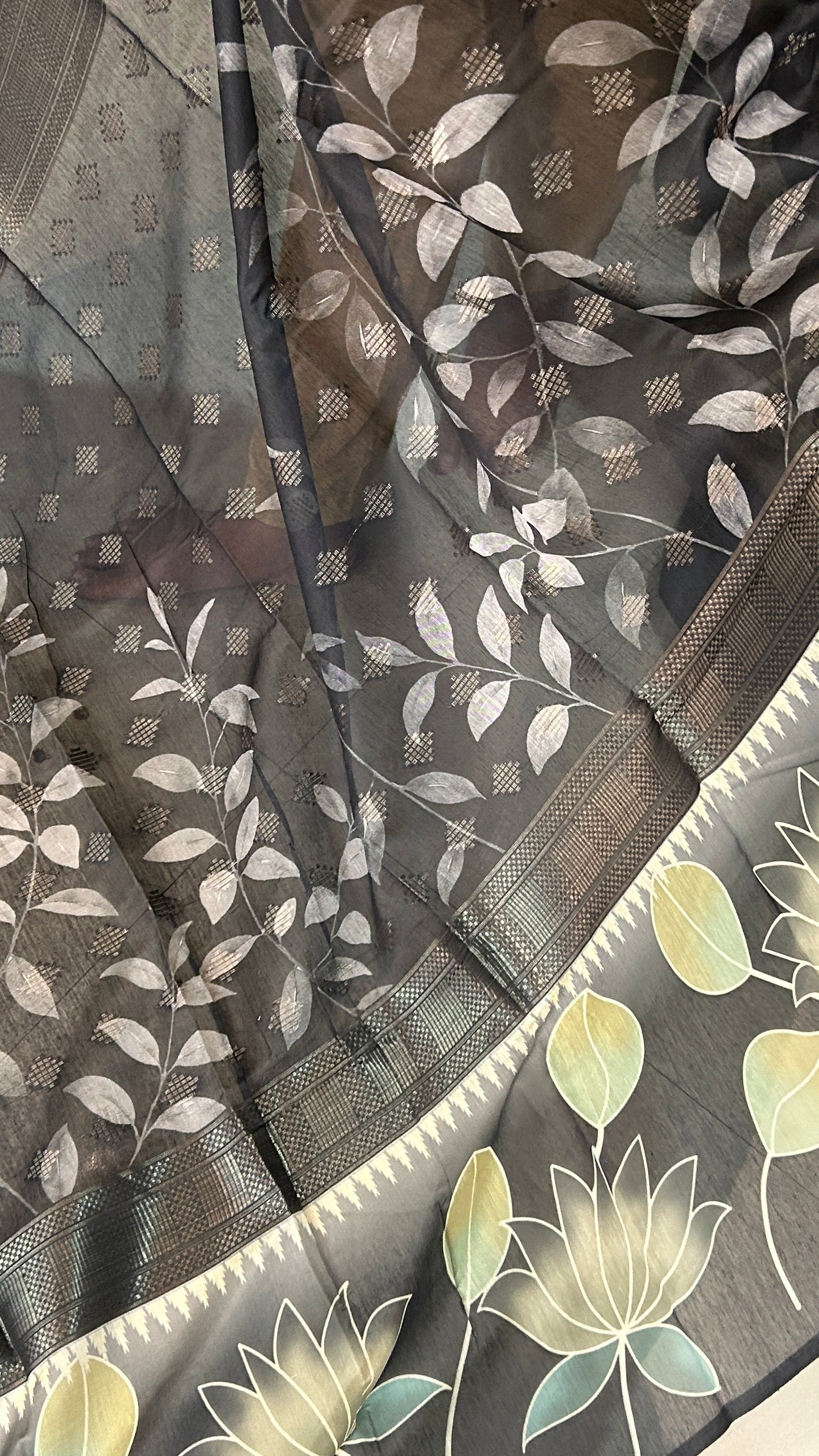 Floral Lotus Contemporary Saree | SSFL341