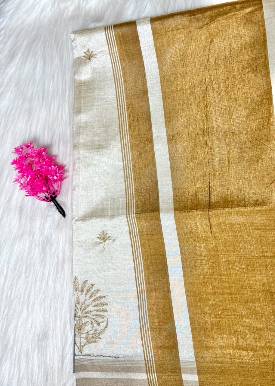 Kerala Elegant Floral Embroidery Saree | SSOS401