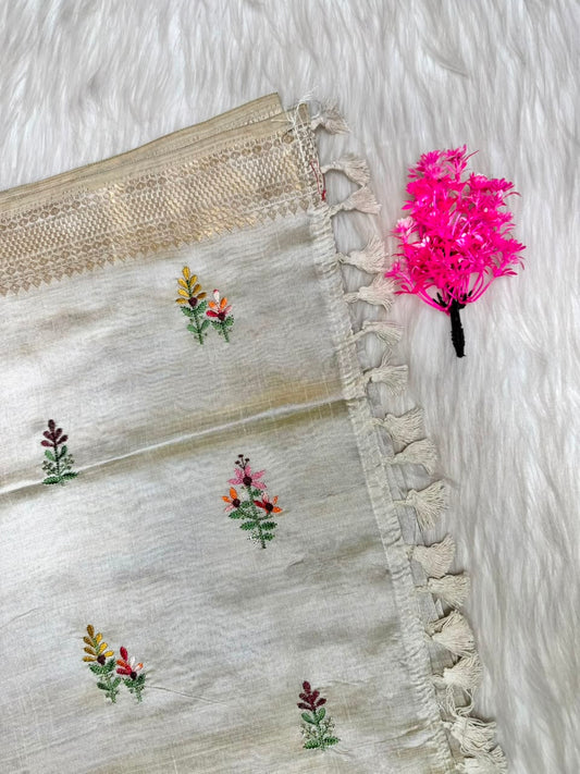 Kerala Multi-Colored Floral Embroidery Saree | SSOS401