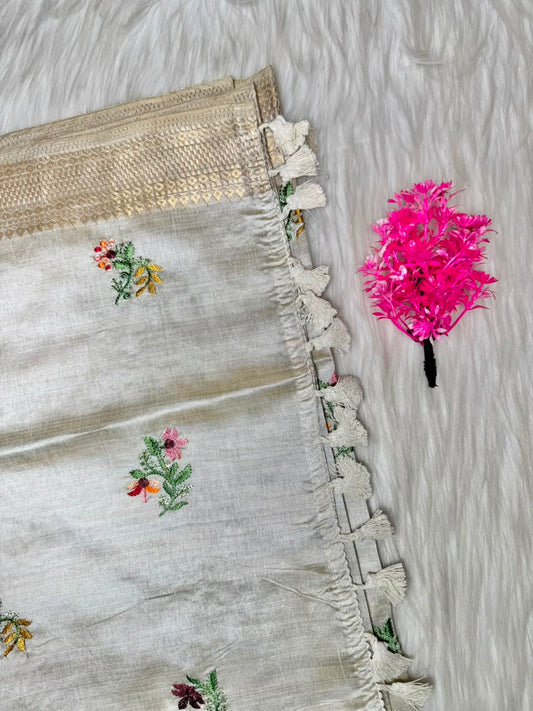 Kerala Multi-Colored Floral Embroidery Saree | SSOS401