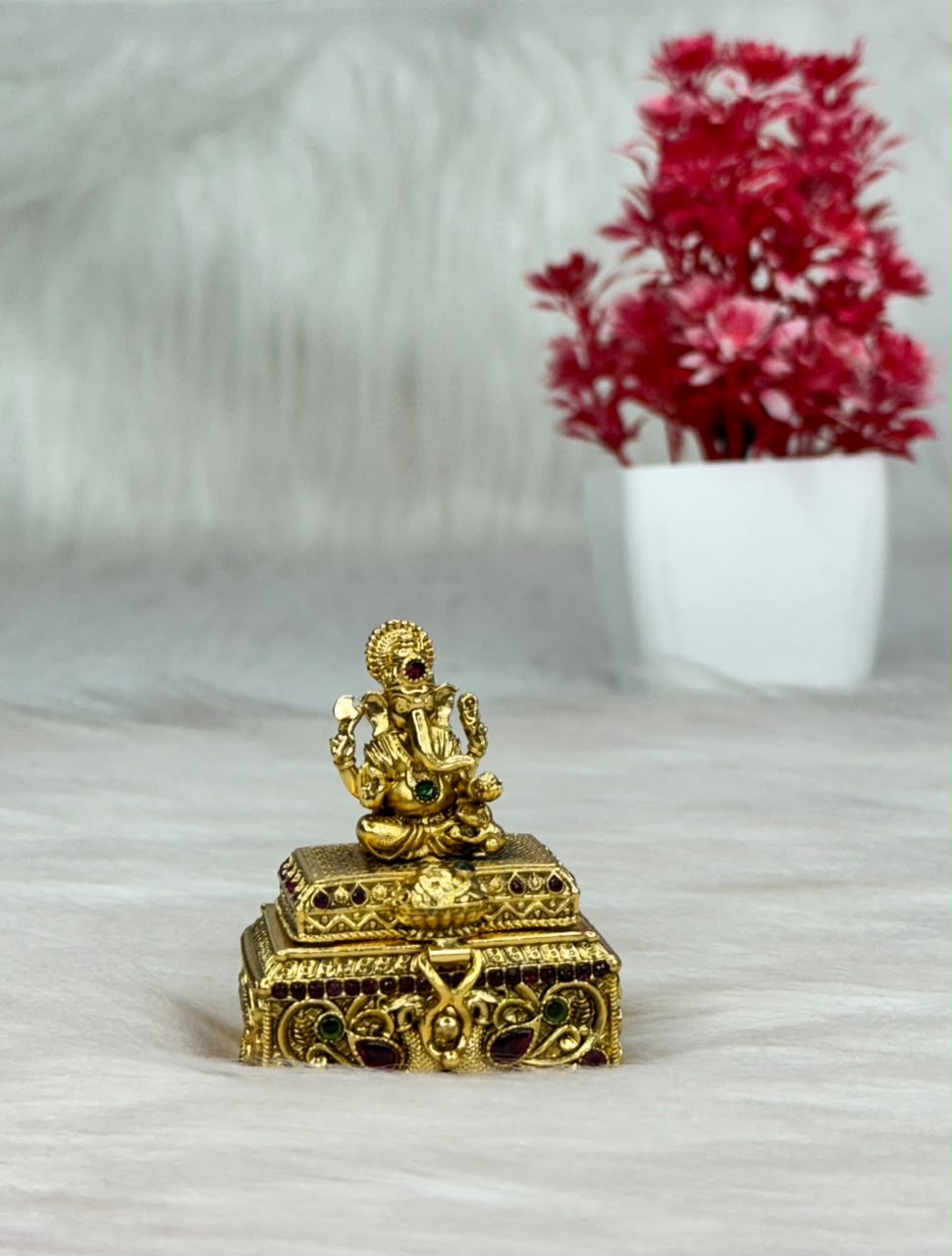 Antique Gold Ganesha Kumkum Box | SSGG035